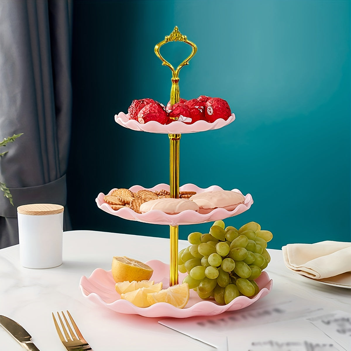 Eleganter 3-stöckiger Cupcake-Ständer mit Rüschen-Design