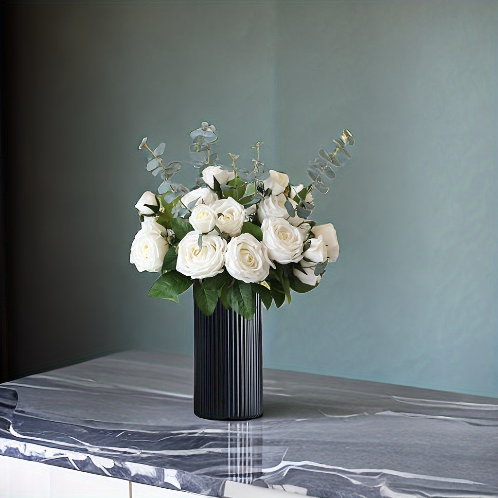 Minimalistische Zylindervase aus Kunststoff