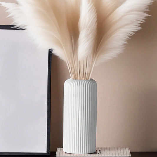 Elegante Weiße Gerippte Vase aus Kunststoff