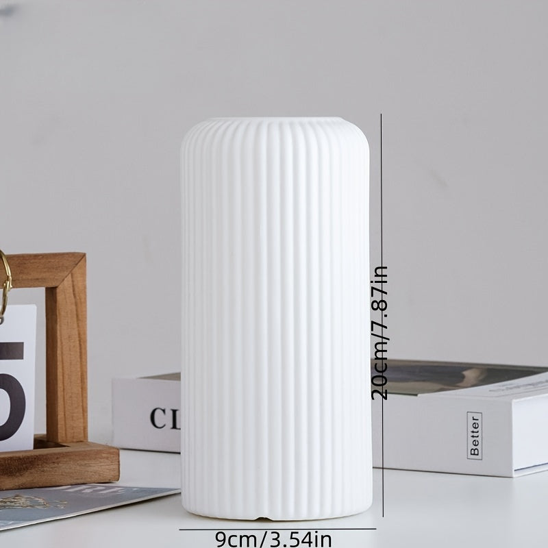 Minimalistische Zylindervase aus Kunststoff