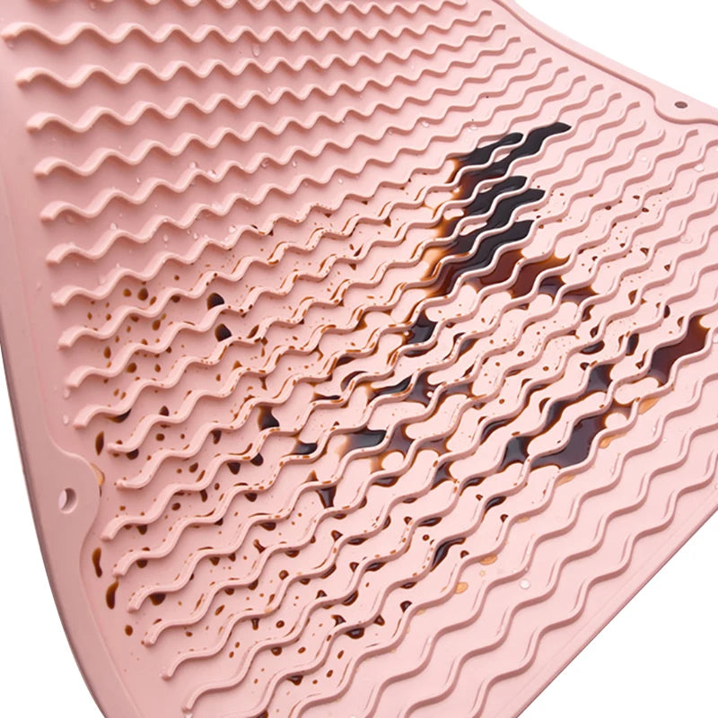 Multifunktionale Abtropf- und Hitzeschutzmatte aus Silikon