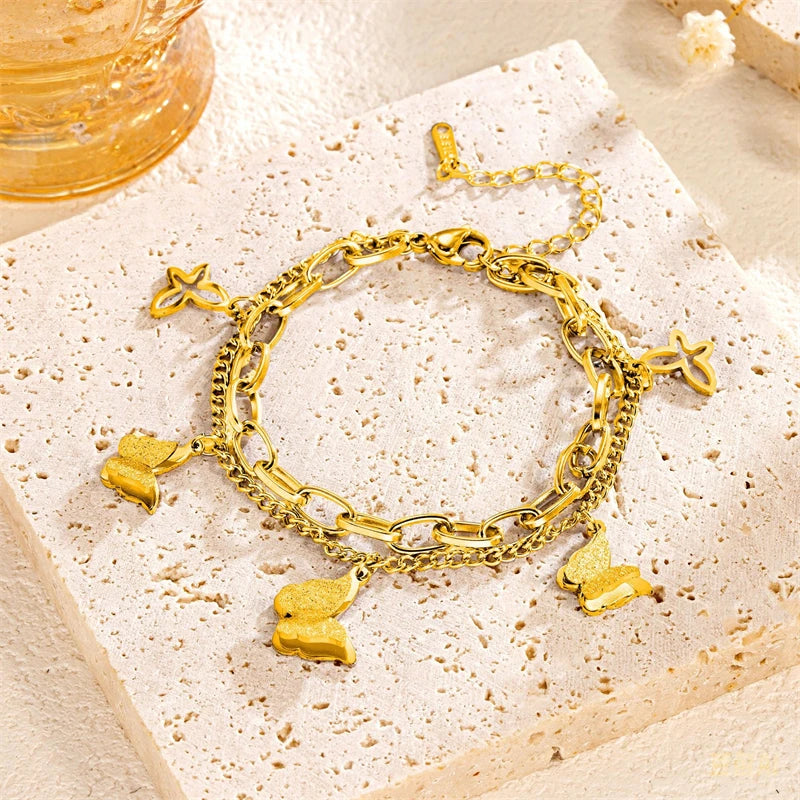 Elegantes Statement-Armband mit Schmetterlings-Charms