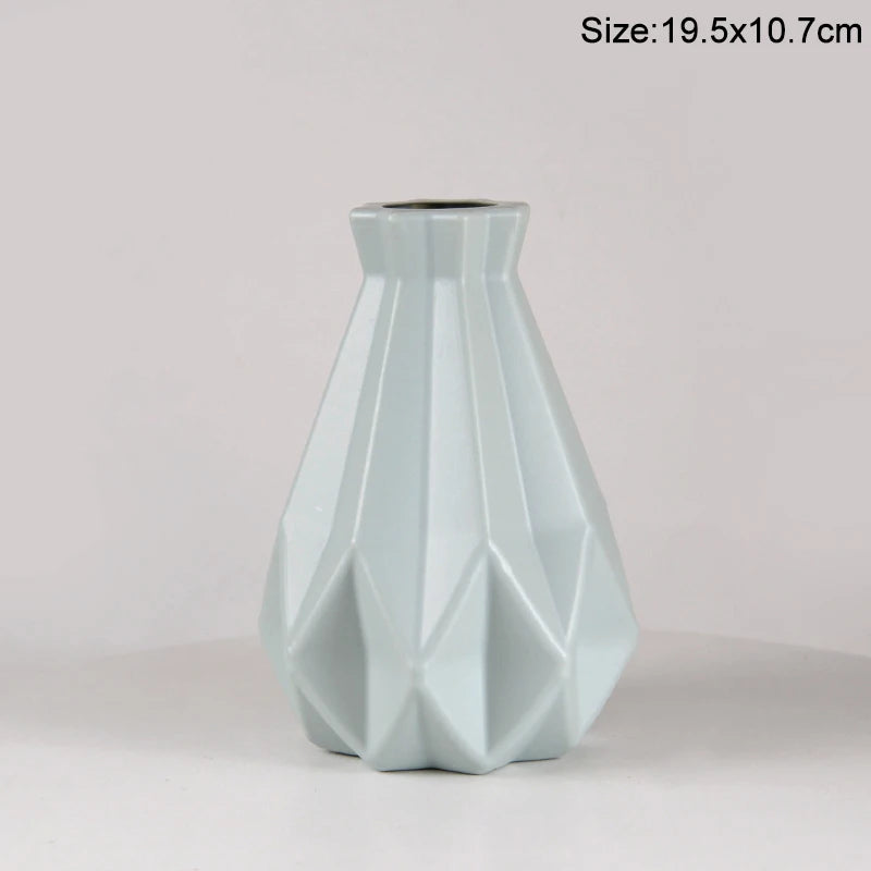 Nordische Imitat-Keramik-Vase aus Kunststoff