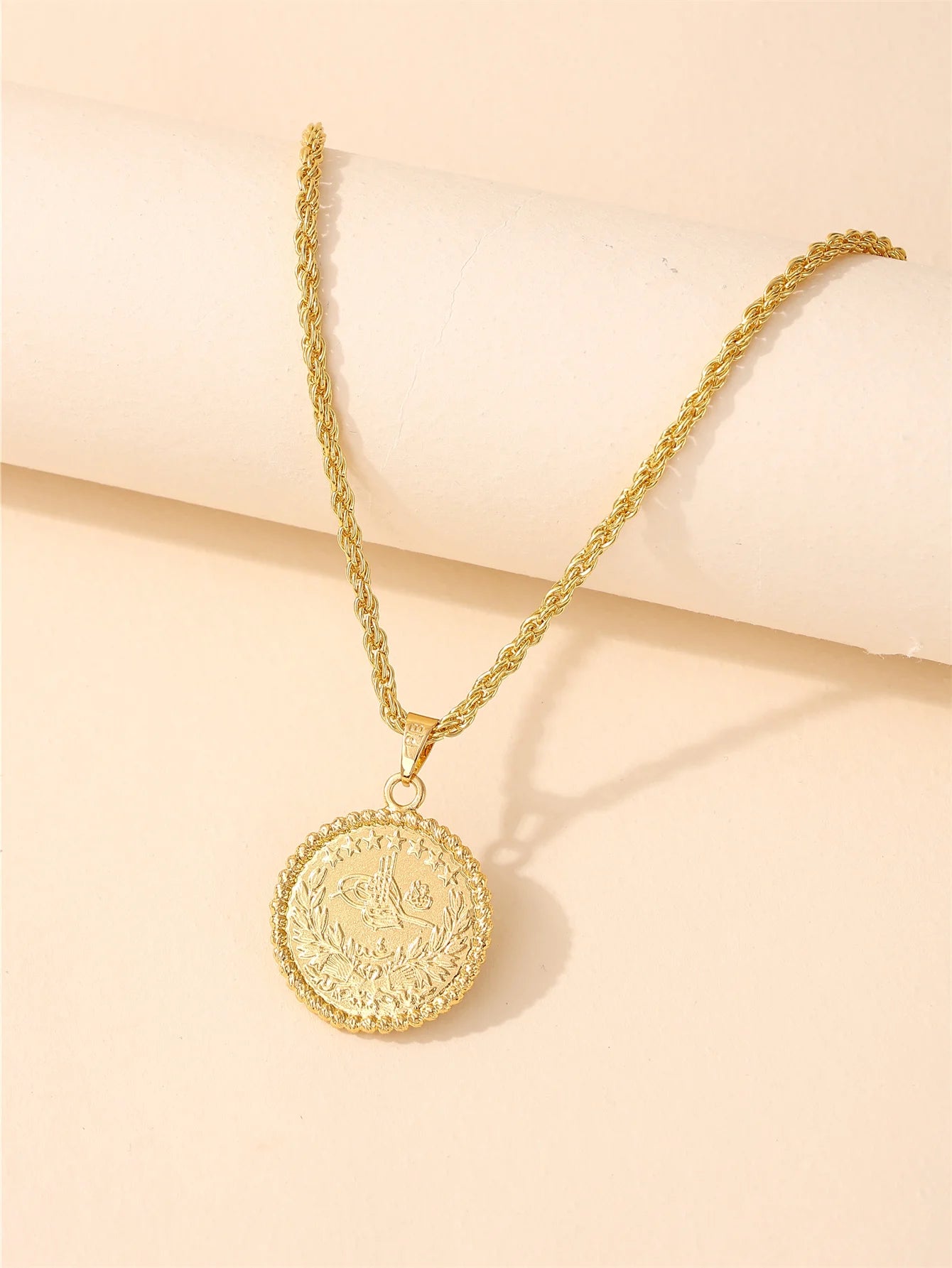 Minimalistische Anhänger-Halskette