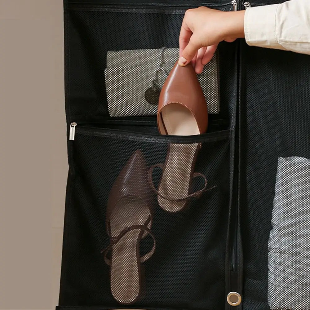 Schwarze Kleider-Staubschutzhülle aus Vliesstoff