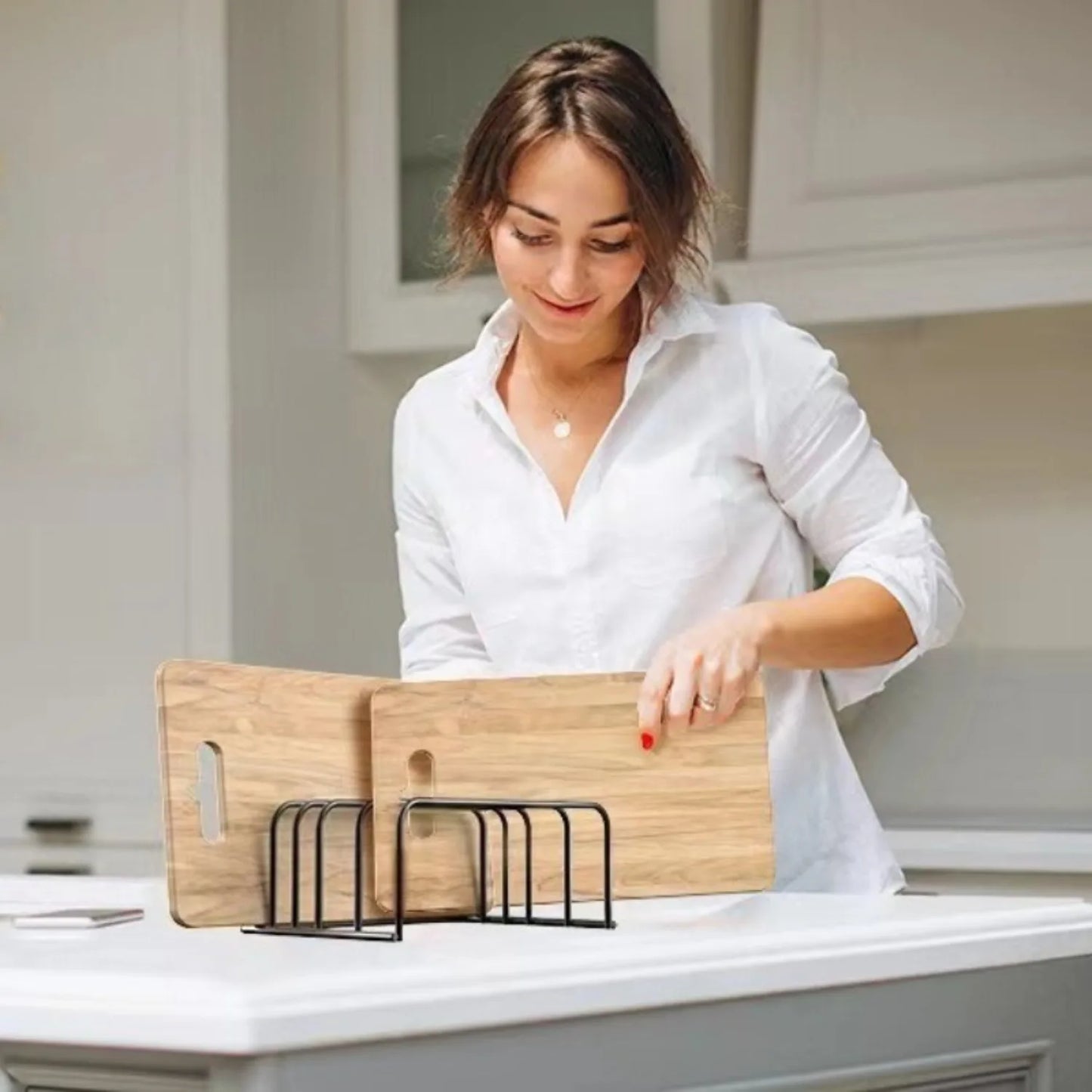 Horizontaler Schneidebrett- und Backblech-Organizer aus Metall