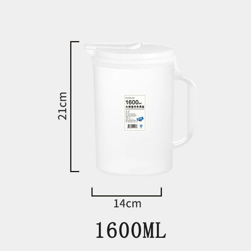 Vielseitiger Wasser- und Saftkrug