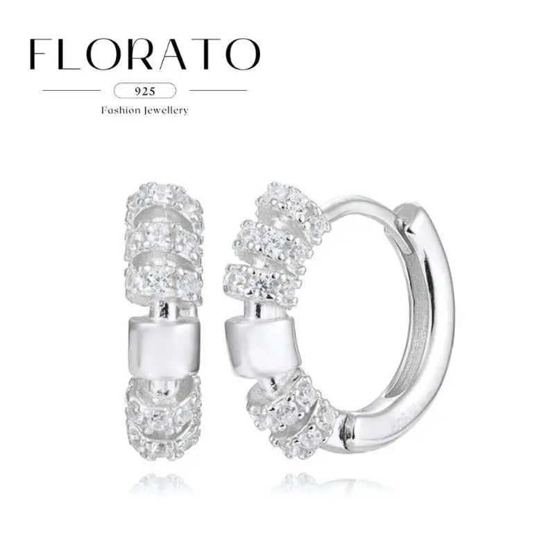 Luxuriöse Creolen mit unregelmäßigem Zirkon und Perlen-Akzenten