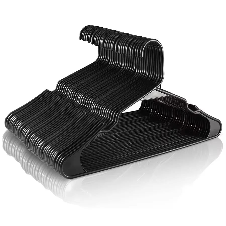 Platzsparende Kunststoff-Kleiderbügel mit Anti-Rutsch-Einkerbungen