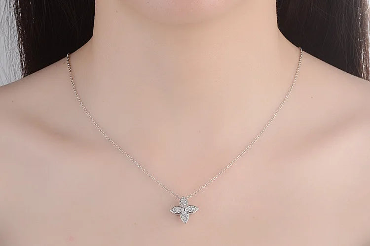 Elegante Halskette mit vierblättrigem Kleeblatt (Roségold, S925 Silber)