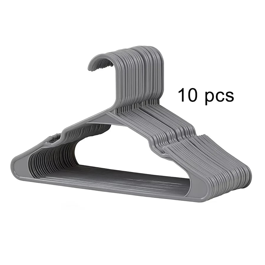 Platzsparende Kunststoff-Kleiderbügel mit Anti-Rutsch-Einkerbungen