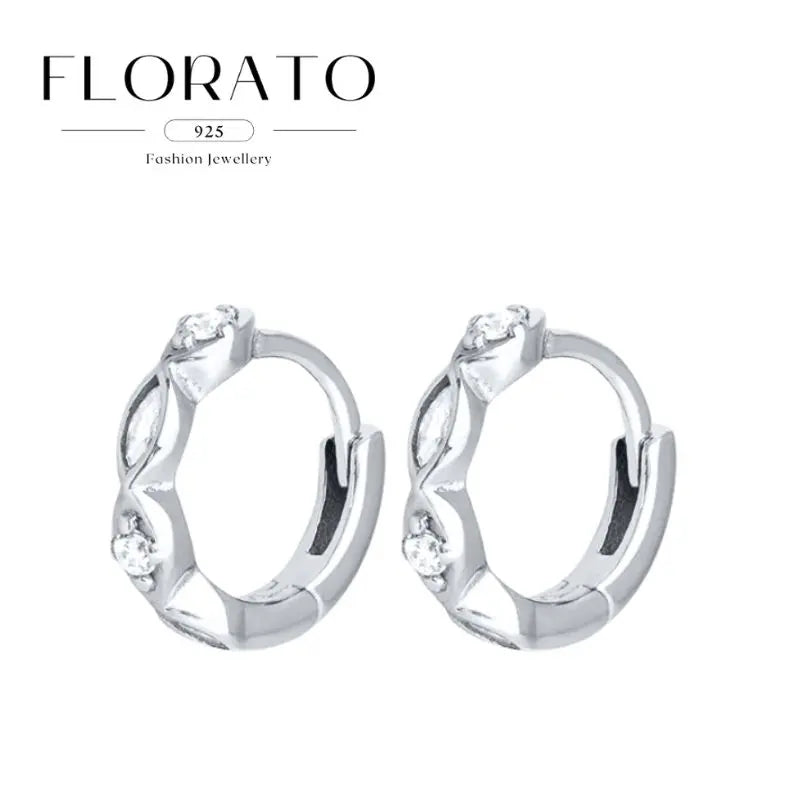 Luxuriöse Creolen mit unregelmäßigem Zirkon und Perlen-Akzenten