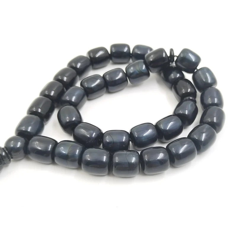 Tasbih: Markante Gebetskette aus Edelharz