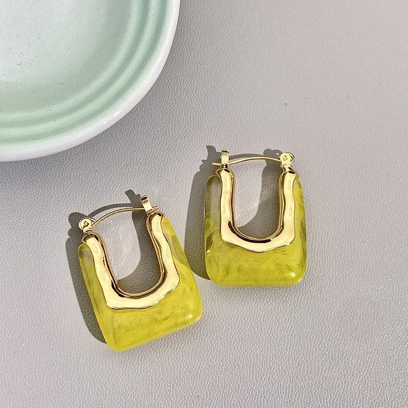 Charmante Ohrhänger mit Glücksmotiv (Fünfblättrige Blume)