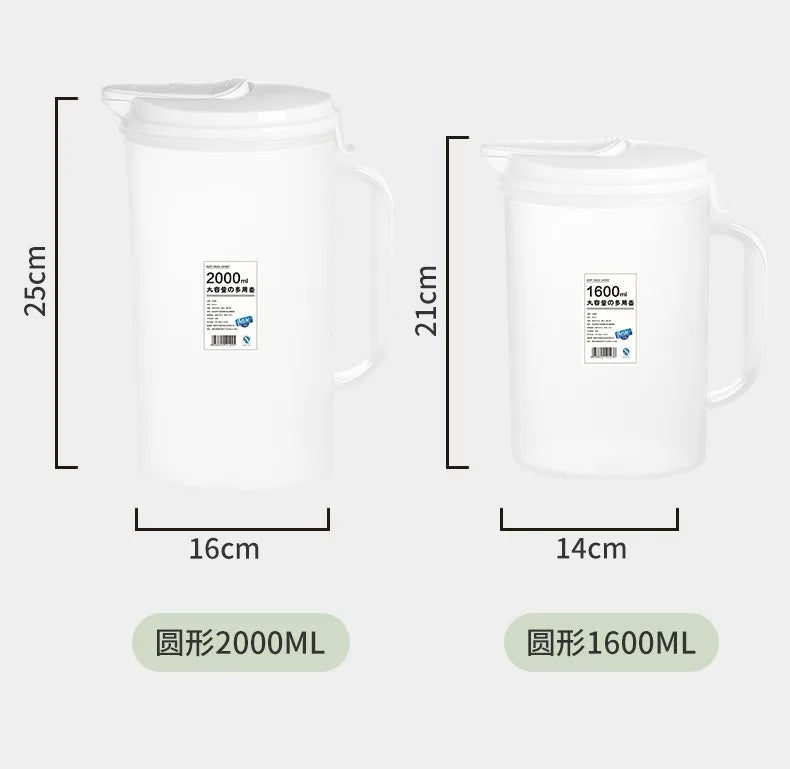 Vielseitiger Wasser- und Saftkrug