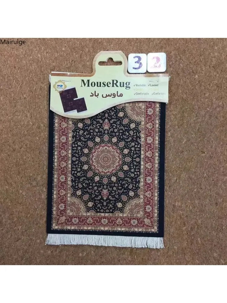 Mairuige „Desk-Carpets“ – Übergroße Schreibtischanterlage