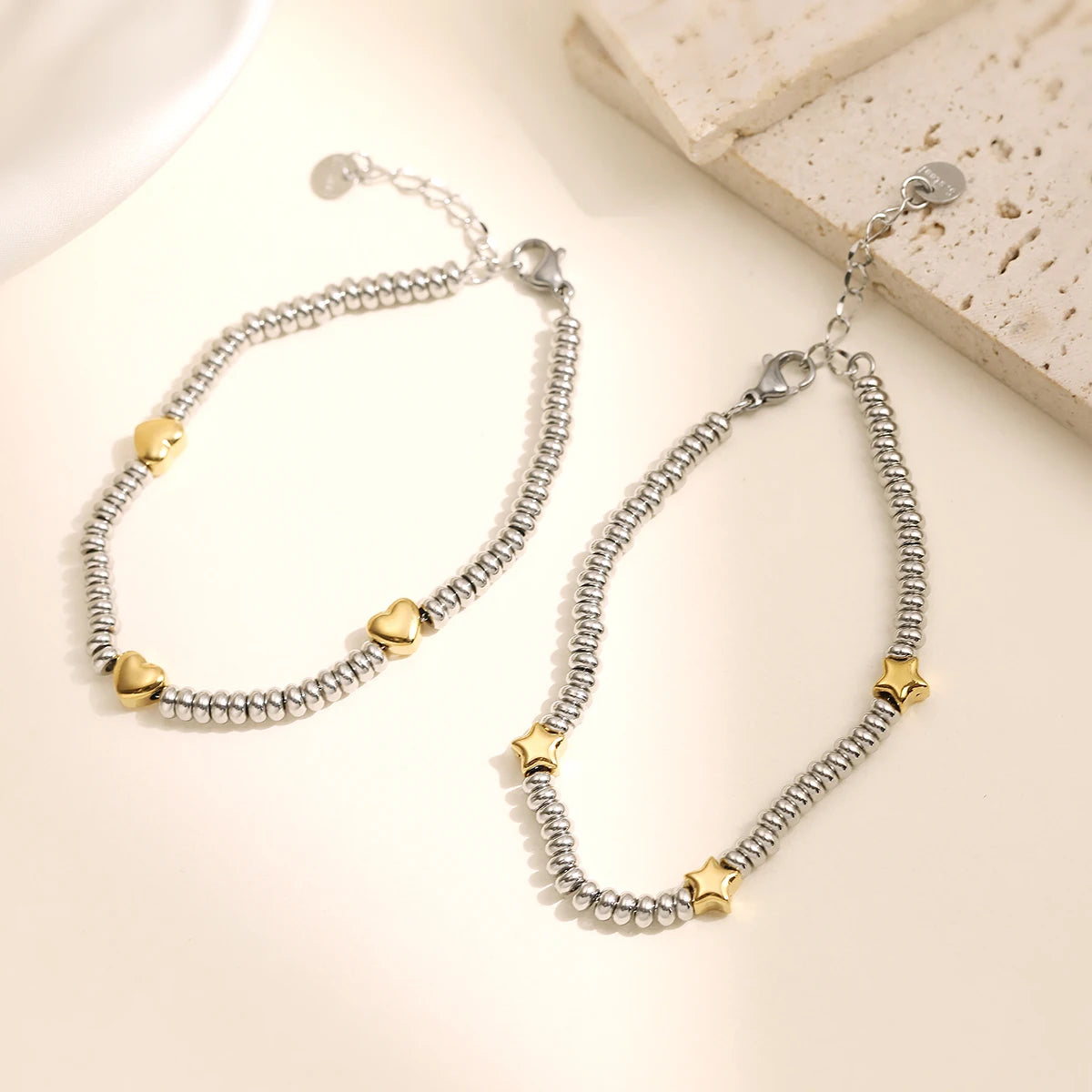 Trendiges Charm-Armband aus nicht verblassendem Edelstahl