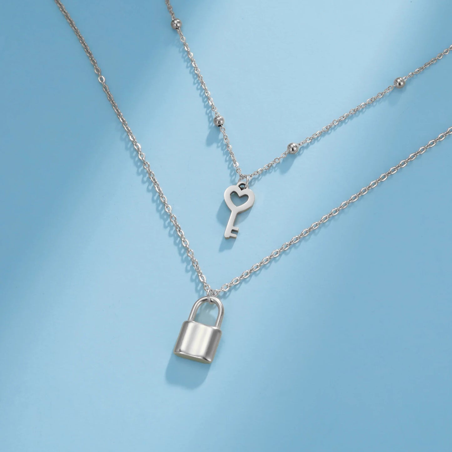 Modische "Key & Lock" Halskette aus Edelstahl (Doppellagig)