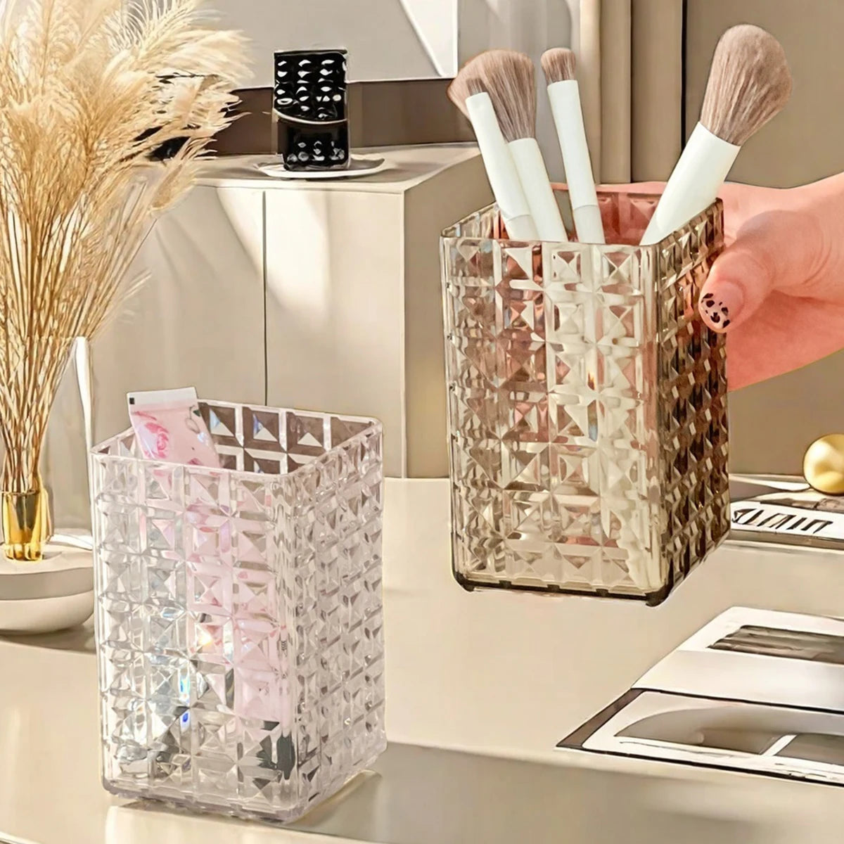 Luxury Beauty-Organizer „Crystal Clear“ – Stilvolle Aufbewahrung für Pinsel & Kosmetik