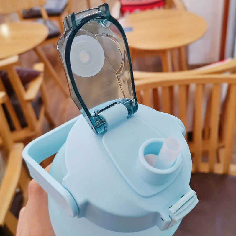 Motivierende Sport-Trinkflasche (2L/900ml Tritan)