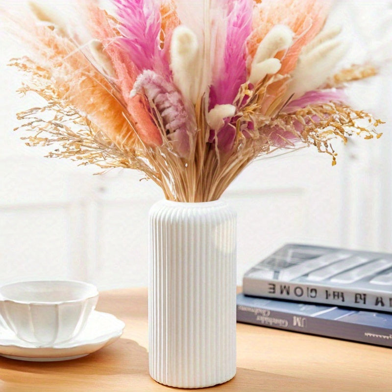 Elegante Weiße Gerippte Vase aus Kunststoff