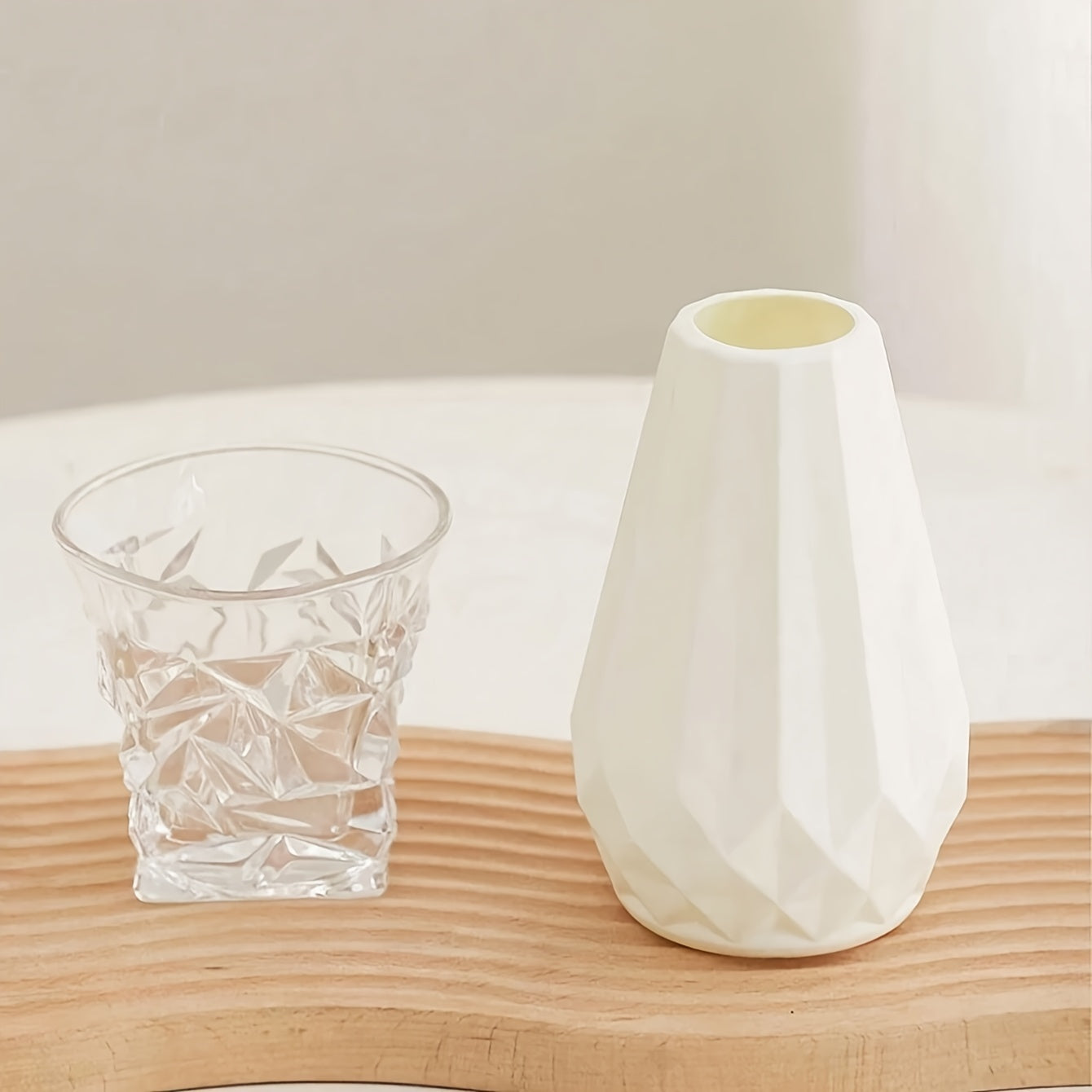 Elegante Zylindervase im Nordischen Stil (Imitation Keramik)