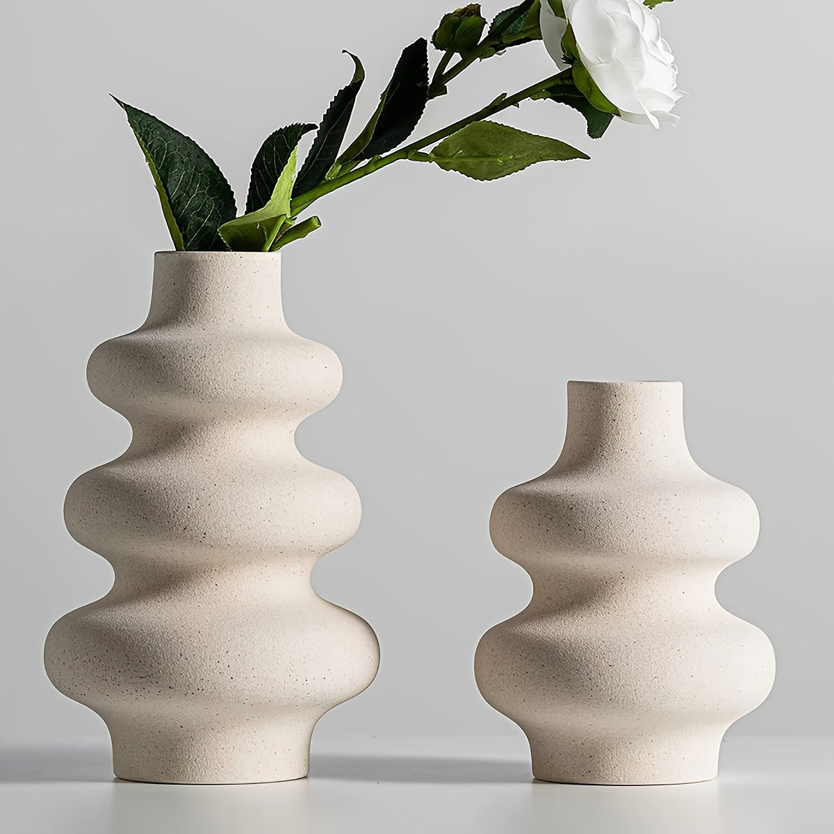 Spiral-Keramikvase im Boho-Stil